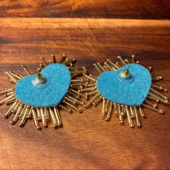 Felt Back Seed Beaded Heart Earrings in Turquoise - Picture 5 of 7